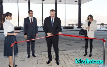 İlham Əliyev 5 saylı Bakı “ASAN xidmət” mərkəzinin açılışını etdi