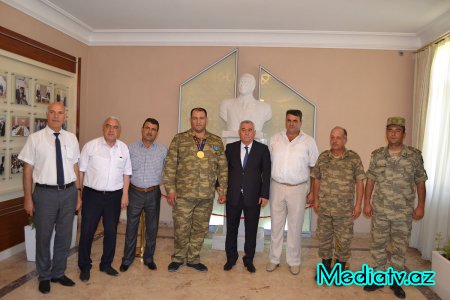 “Mənim gözlərim işığı görmür, lakin...”