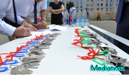 "Sovetski"də yaşayan bir qrup sakinə mənzil verildi