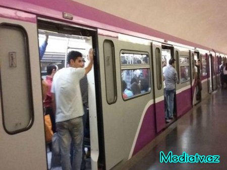 Bakı metrosunda yeni qatarlar haradadır?