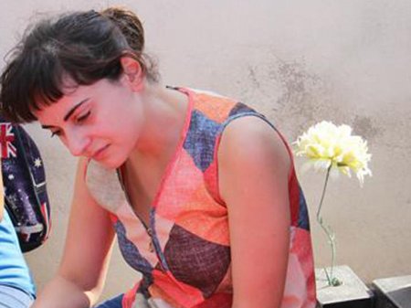 Öldürülən jurnalistin nişanlısı: "Açın, üzünü görüm" - VİDEO