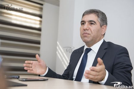 Vüqar Bayramov: “Yeni devalvasiya özəl sektora mənfi təsir göstərə bilər”