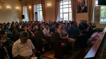 ADAU-nun rektoru qiyabiçi tələbələrlə görüşüb- FOTOLAR