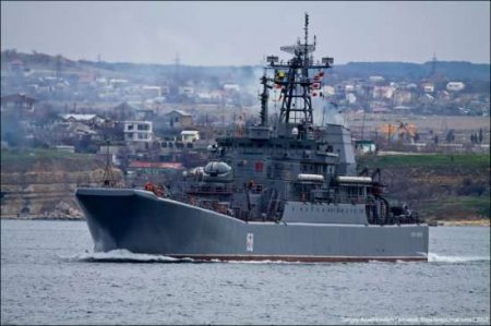 Rusiya Suriyaya silah dolu gəmi göndərdi