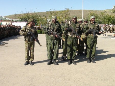Füzuli RİH başçısı n saylı hərbi hissədə əsgər valideynləri ilə görüşmüşdü- FOTOLAR