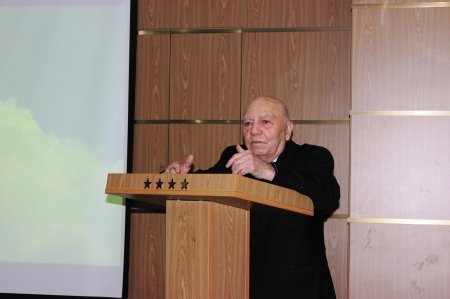 İstedadlı yazıçı-şair Şöhlət Əfşarın Nərimanov rayon gəncləri ilə görüşü keçirilib- FOTOLAR