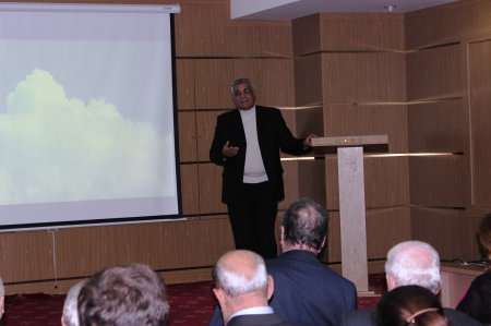 İstedadlı yazıçı-şair Şöhlət Əfşarın Nərimanov rayon gəncləri ilə görüşü keçirilib- FOTOLAR