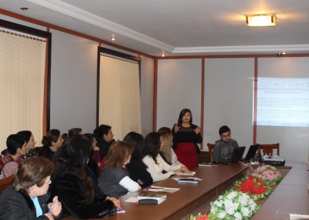 Azərbaycan Texnologiya Universitetində Gəncənin ingilis dili müəllimləri üçün seminar təşkil olunub - FOTOLAR