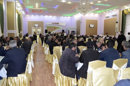 Alı Alıyev Həmrəylik Günü və Yeni il münasibətilə məcburi köçkünlərlə görüş keçirib- FOTOLAR