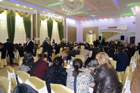 Alı Alıyev Həmrəylik Günü və Yeni il münasibətilə məcburi köçkünlərlə görüş keçirib- FOTOLAR
