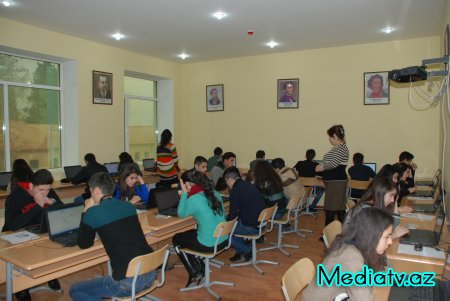 GƏNCƏ DÖVLƏT UNİVERSİTETİNDƏ “AÇIQ QAPI” KEÇİRİLMİŞDİR - FOTOLAR