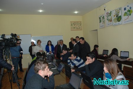 GƏNCƏ DÖVLƏT UNİVERSİTETİNDƏ “AÇIQ QAPI” KEÇİRİLMİŞDİR - FOTOLAR