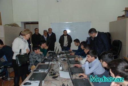 GƏNCƏ DÖVLƏT UNİVERSİTETİNDƏ “AÇIQ QAPI” KEÇİRİLMİŞDİR - FOTOLAR