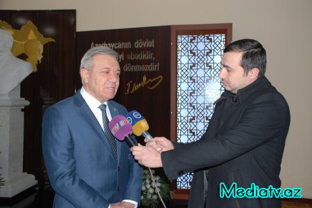 GƏNCƏ DÖVLƏT UNİVERSİTETİNDƏ “AÇIQ QAPI” KEÇİRİLMİŞDİR - FOTOLAR