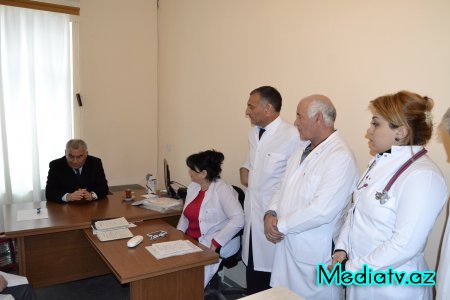 Alı Alıyev rayonda əhaliyə göstərilən tibbi xidmətin vəziyyəti ilə yerində tanış olub - FOTOLAR