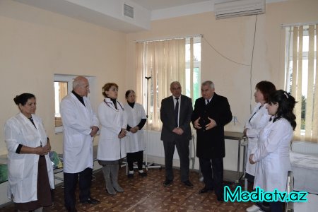 Alı Alıyev rayonda əhaliyə göstərilən tibbi xidmətin vəziyyəti ilə yerində tanış olub - FOTOLAR