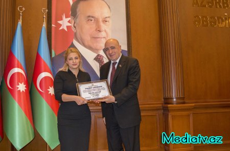 Nərimanovda 2015-ci ilin yekunlarına və qarşıda duran vəzifələrə həsr olunmuş iclas keçirilib - FOTOLAR