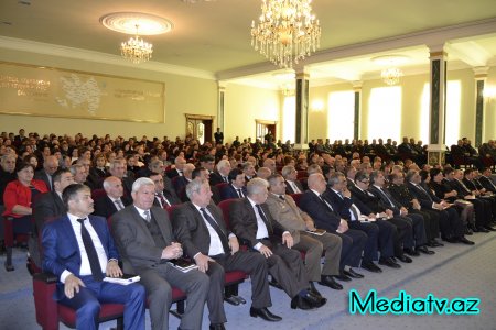 Füzulidə 2015-ci ilin sosial-iqtisadi inkişafının yekunları və qarşıda vəzifələr müzakirə olunmuşdur - FOTOLAR