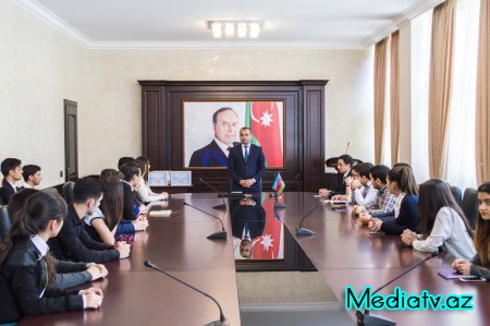 Nərimanovda Azərbaycan Turizm və Menecment Universitetinin Tələbə-Gənclər Təşkilatının fəal üzvləri ilə görüş keçirilib - FOTOLAR