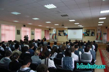 Həştərxanda Heydər Əliyev adına məktəbdə mükafatlar təqdim olunub - FOTOLAR