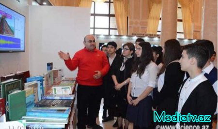Nəsimi rayon məktəbliləri Azərbaycan Milli Elmlər Akademiyasında - FOTOLAR