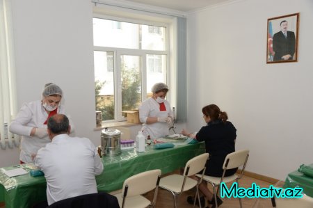 Nəsimi rayonunda Ordumuza dəstək məqsədilə qanvermə aksiyası keçirilmişdir - FOTOLAR