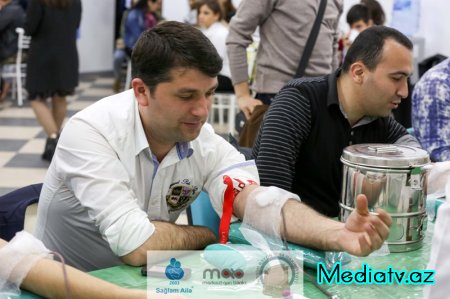 Nəsimi rayon ictimayyəti Ordumuzun qəhrəman əsgərlərinə dəstək nümayiş etdirir - FOTOLAR