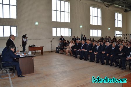 Alı Alıyev cəbhə xəttinə yaxın kəndlərin sakinləri ilə görüşüb - FOTOLAR