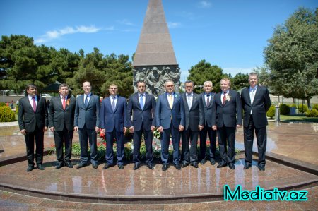 Nərimanov rayonunda faşizm üzərində Qələbənin 71-ci ildönümü qeyd edilib - FOTOLAR