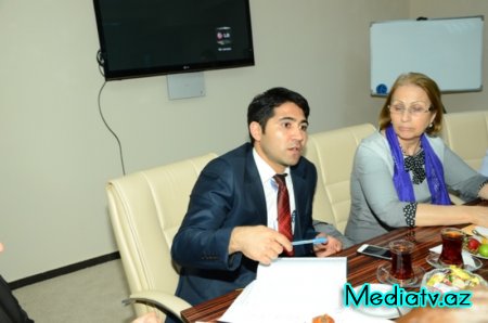 Nəsimi rayon İcra Hakimiyyətində Övladlığa götürmədə nəzarət mexanizmi ilə əlaqədar təlim keçirilmişdir - FOTOLAR
