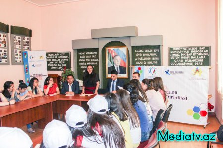 “Yeni Gələcək” Gənclərin Maarifləndirilməsi İctimai Birliyi tərəfindən “Gənclərin Bilik Olimpiadası” adlı layihənin növbəti seçim turu keçirilib - FOTOLAR