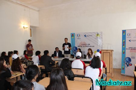 Nərimanovda “Yeni Gələcək” Gənclərin Maarifləndirilməsi İctimai Birliyi tərəfindən “Gənclərin Bilik Olimpiadası” adlı layihənin növbəti seçim turu keçirilib - FOTOLAR