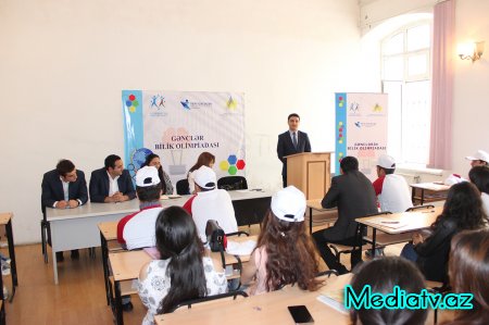 Nərimanovda “Yeni Gələcək” Gənclərin Maarifləndirilməsi İctimai Birliyi tərəfindən “Gənclərin Bilik Olimpiadası” adlı layihənin növbəti seçim turu keçirilib - FOTOLAR