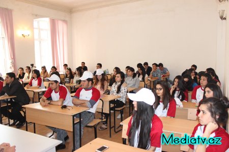 Nərimanovda “Yeni Gələcək” Gənclərin Maarifləndirilməsi İctimai Birliyi tərəfindən “Gənclərin Bilik Olimpiadası” adlı layihənin növbəti seçim turu keçirilib - FOTOLAR