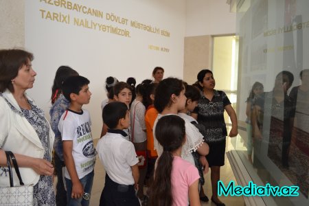 Hacıqabulda Milli Qurtuluş günü ilə əlaqədar “Xalqın xilaskarı” Heydər Əliyevin ikinci dəfə hakimiyyətə gəlməsinə həsr olunmuş tədbir - FOTOLAR