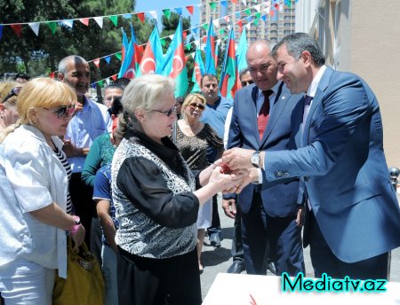 “Sovetski“ sakinlərinə yeni evlər verildi - FOTOLAR