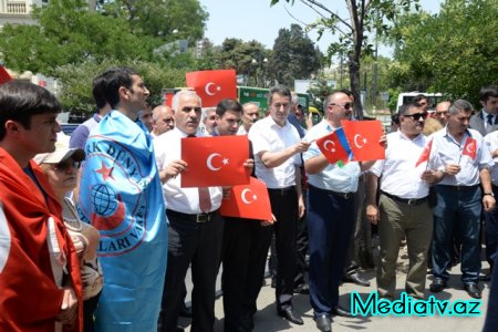 Nəsimi rayon gəncləri Türkiyədə baş verən terrora öz etirazlarını bildirdilər - FOTOLAR