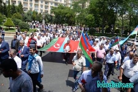 Nəsimi rayon gəncləri Türkiyədə baş verən terrora öz etirazlarını bildirdilər - FOTOLAR