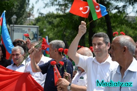 Nəsimi rayon gəncləri Türkiyədə baş verən terrora öz etirazlarını bildirdilər - FOTOLAR