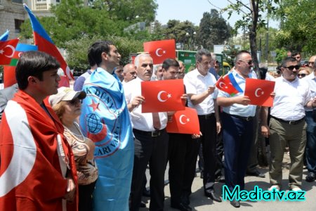 Nəsimi rayon gəncləri Türkiyədə baş verən terrora öz etirazlarını bildirdilər - FOTOLAR