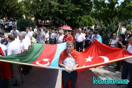 Nəsimi rayon gəncləri Türkiyədə baş verən terrora öz etirazlarını bildirdilər - FOTOLAR