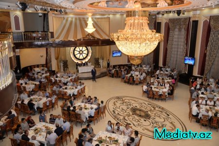 Nəsimi rayonunda iftar süfrəsi təşkil olunmuşdur - FOTOLAR