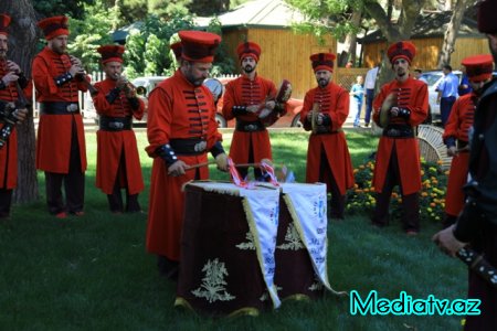 Nəsimi rayonunda Azərbaycanın Milli Qəhrəmanı Asif Məhərrəmovun adını daşıyan  küçədə yerləşən park əsaslı təmirdən sonra istifadəyə verilmişdir - FOTOLAR