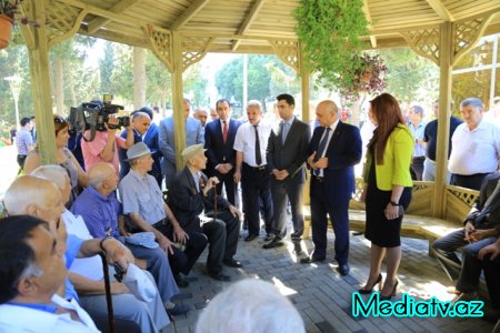 Nəsimi rayonunda Azərbaycanın Milli Qəhrəmanı Asif Məhərrəmovun adını daşıyan  küçədə yerləşən park əsaslı təmirdən sonra istifadəyə verilmişdir - FOTOLAR