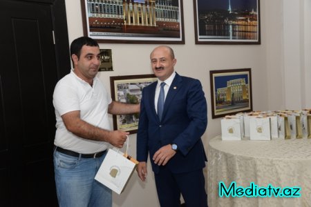Milli Mətbuatın 141 illiyi ərəfəsində Nəsimi rayonunda jurnalistlərlə görüş keçirilmişdir - FOTOLAR