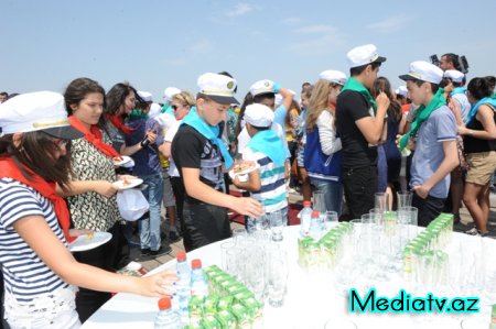 Nəsimi rayon məktəbliləri «Üfüq» gəmisində dəniz səyahətinə çıxdılar - FOTOLAR
