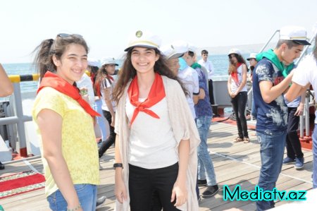 Nəsimi rayon məktəbliləri «Üfüq» gəmisində dəniz səyahətinə çıxdılar - FOTOLAR