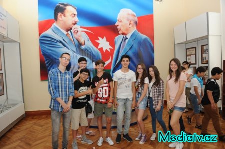 Nəsimi rayon məktəblilərinin muzeylərə ekskursiyası davam edir - FOTOLAR