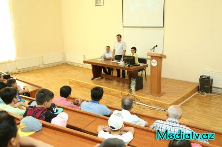 AQRAR UNİVERSİTETİNDƏ AQRO DÜŞƏRGƏ KEÇİRİLİB - FOTOLAR