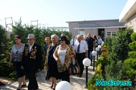 Nəsimi rayonu ahılları, müharibə veteranları və  əlilləri Bilgəh qəsəbəsində istirahət etdilər - FOTOLAR
